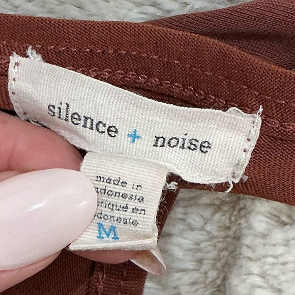 Urban Outfitters Silence + Noise Cowl Back Top - Picture 6 of 8